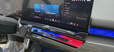 Preview: RS-Mount, fahrzeugspezifischer Handyhalter passend für BMW 5er Modell Baujahr 2025, Made in Germany