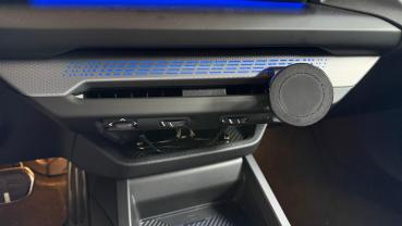 Preview: RS-Mount, fahrzeugspezifischer Handyhalter passend für BMW 1er F70 ab Bj.24, Made in Germany