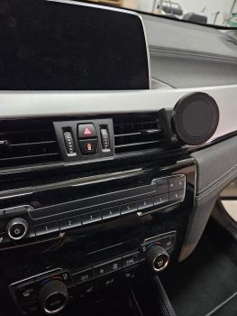 Preview: RS-Mount, fahrzeugspezifischer Handyhalter passend für BMW X2 F39 Bj.18-23, Made in Germany