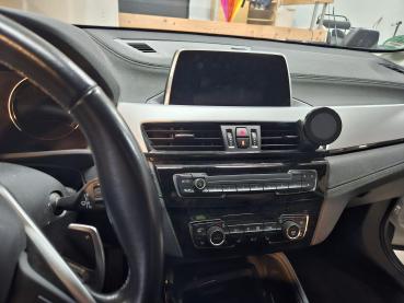 Preview: RS-Mount, fahrzeugspezifischer Handyhalter passend für BMW X2 F39 Bj.18-23, Made in Germany