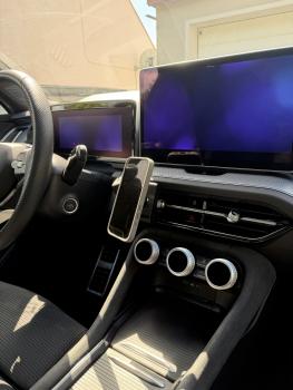 Preview: RS-Mount, fahrzeugspezifischer Handyhalter passend für Skoda Kodiaq 2 ab 2023, Made in Germany
