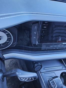 Preview: RS-Mount, fahrzeugspezifischer Handyhalter passend für VW Touareg III ab Baujahr 2018, Made in Germany