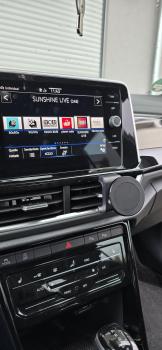 Preview: RS-Mount, fahrzeugspezifischer Handyhalter passend für VW T-Roc Facelift 2022, Made in Germany